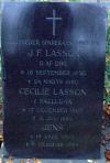 J.F.Lasson og hustrus gravsten i Varde. Foto: Paul Palludan, 2005.